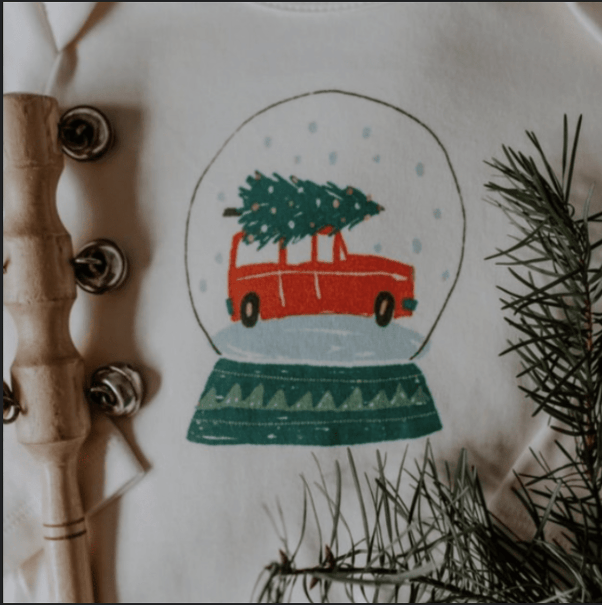 long sleeve graphic bodysuit | snow globe