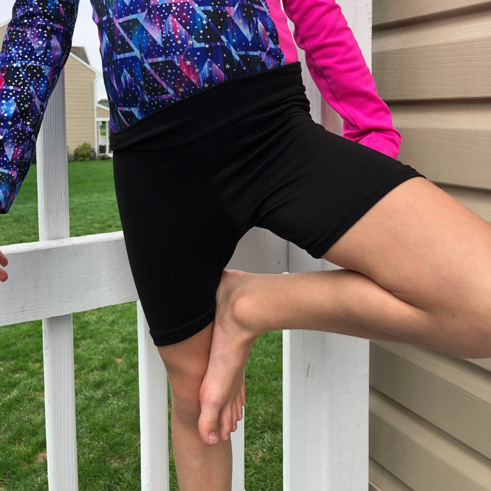 Bamboo Cartwheel Shorts in Black