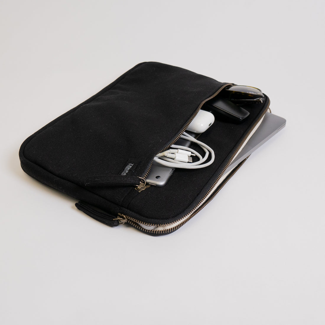 Erdig Laptop Sleeve 13 and 14 inches