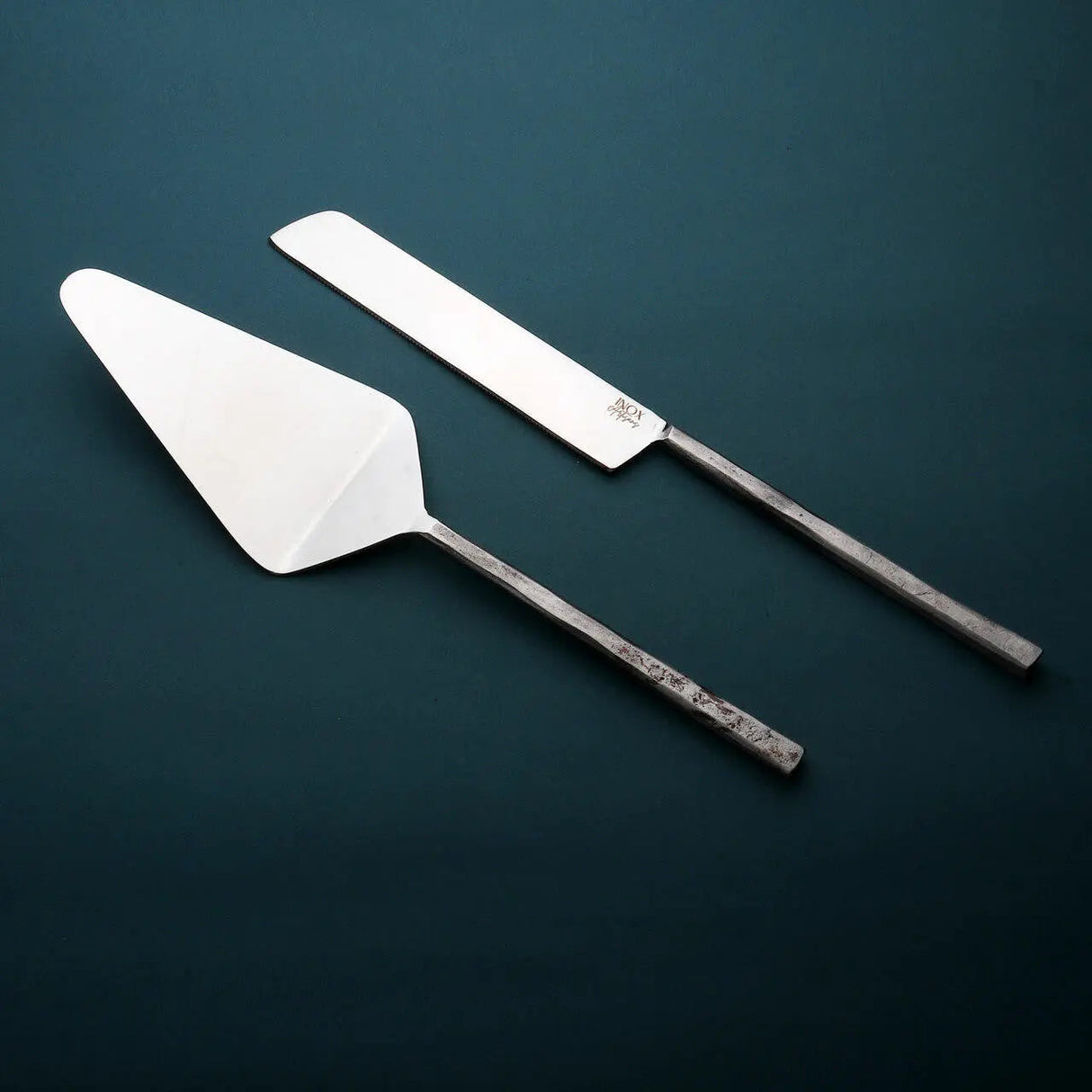 Jason Cake Serving 2 Pc. Set