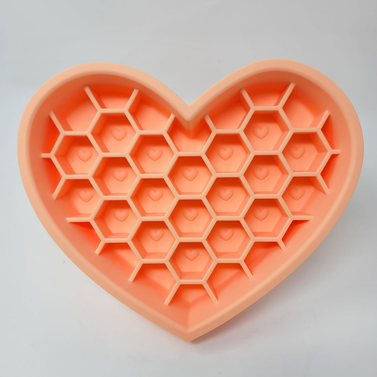 Love SlowMo slow feeder and lick mat