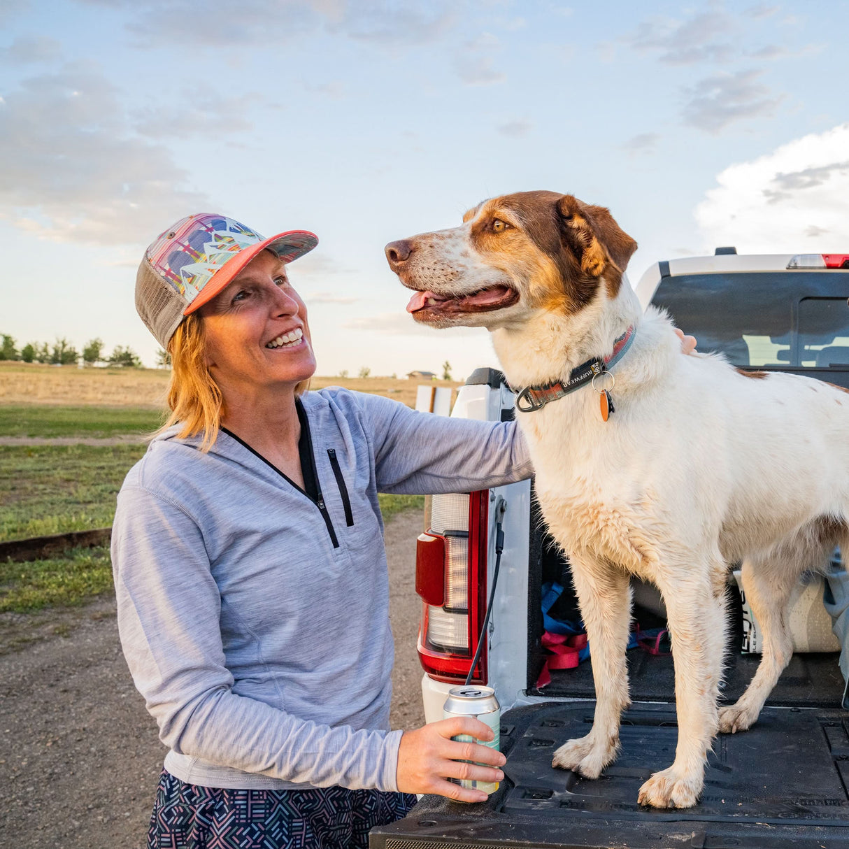 Micro­weight - Women's 1/4 Zip Sun Hoodie Woolverino