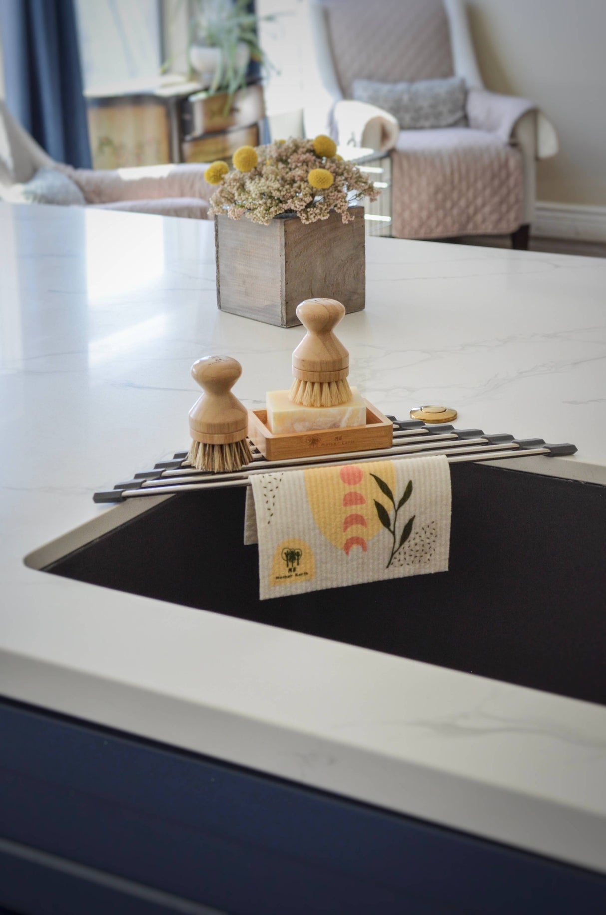 Corner Roll-Up Sink & Shower Rack (Plastic-Free, Grey)