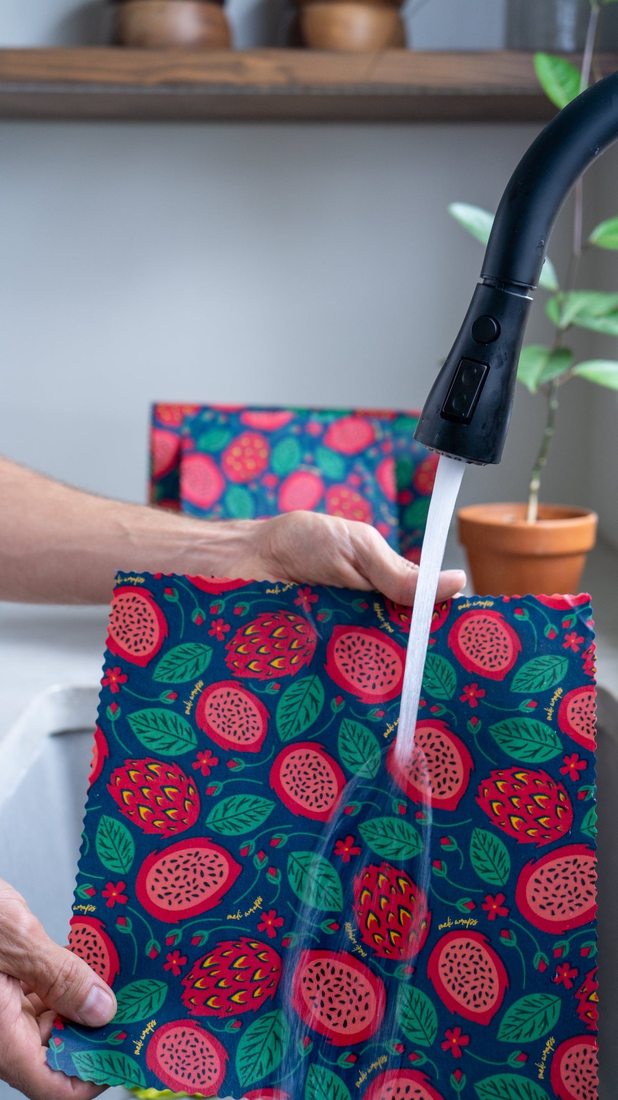 Beeswax Wrap Bulk Roll - Dragonfruit Print