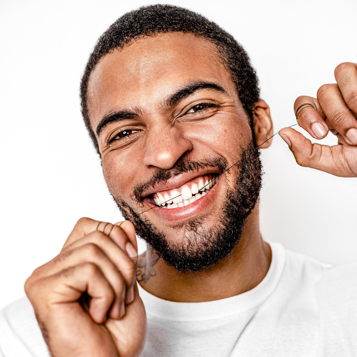 Brilliant Black® Floss – Whitens Between Teeth Naturally