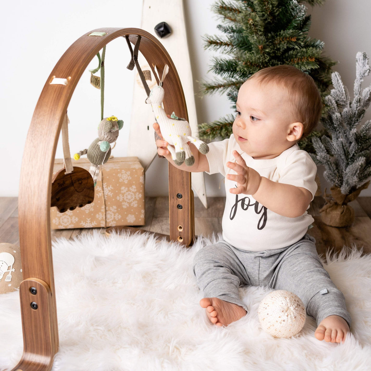 knit stroller toy | amelia the giraffe