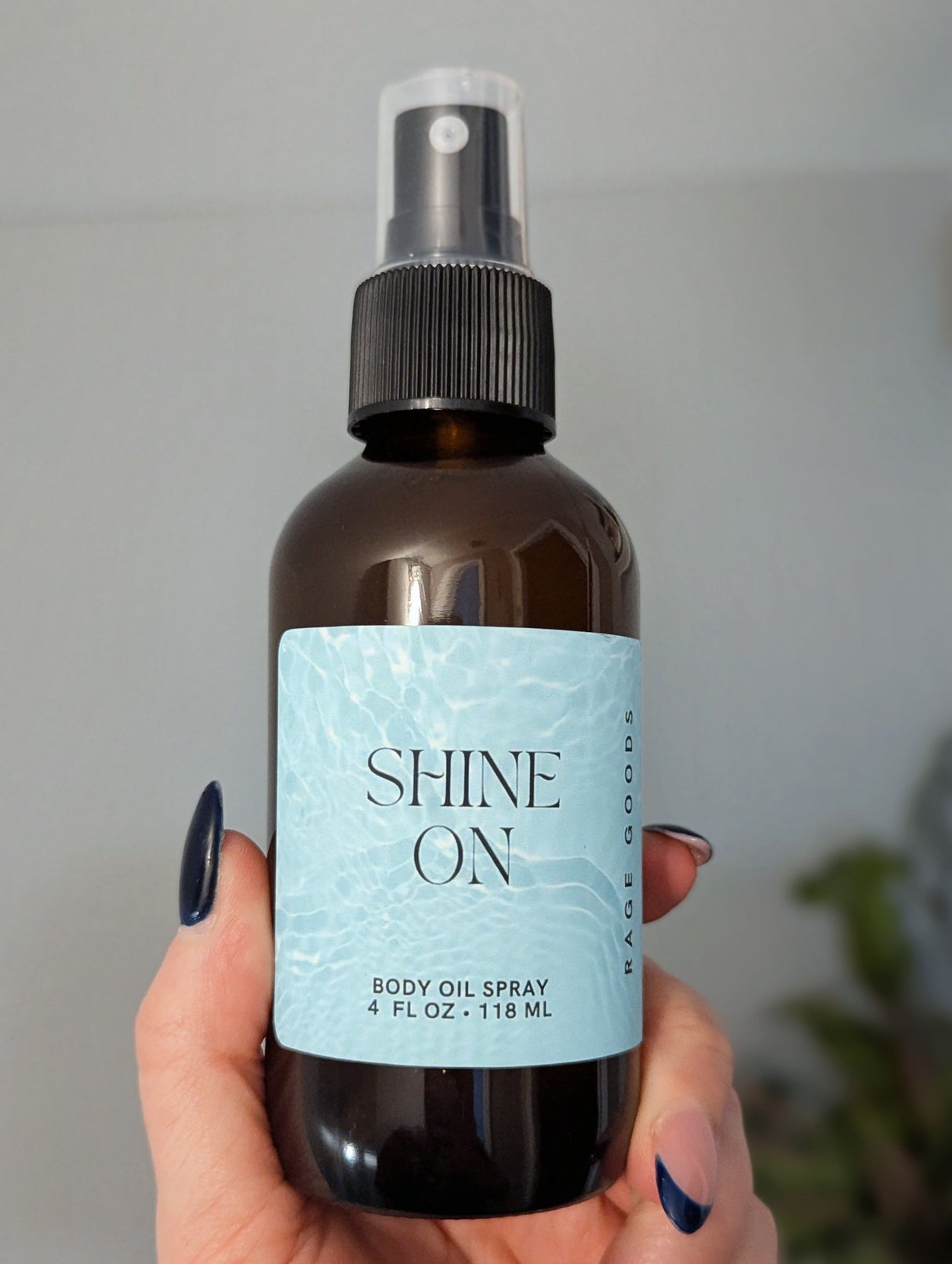 Body Oil Spray: Essential Collection