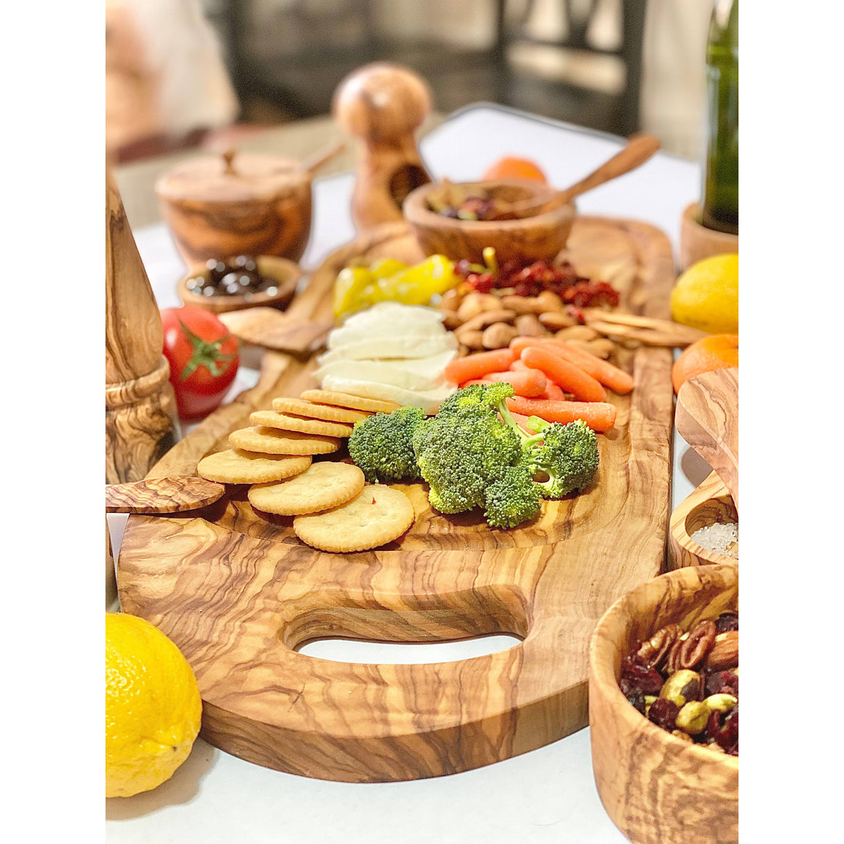 Olive Wood Charcuterie Board - Includes Juice Well