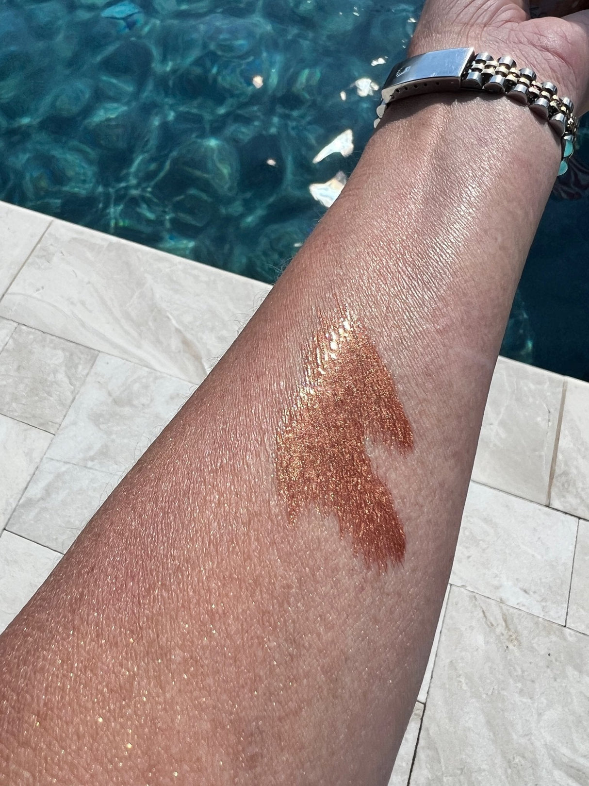 Organic Shimmer Oil - Illuminating Radiant Glow & Hydration