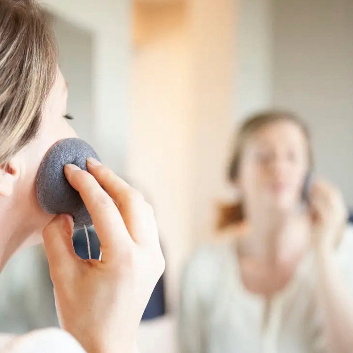 Konjac Facial Cleansing Sponge - Charcoal