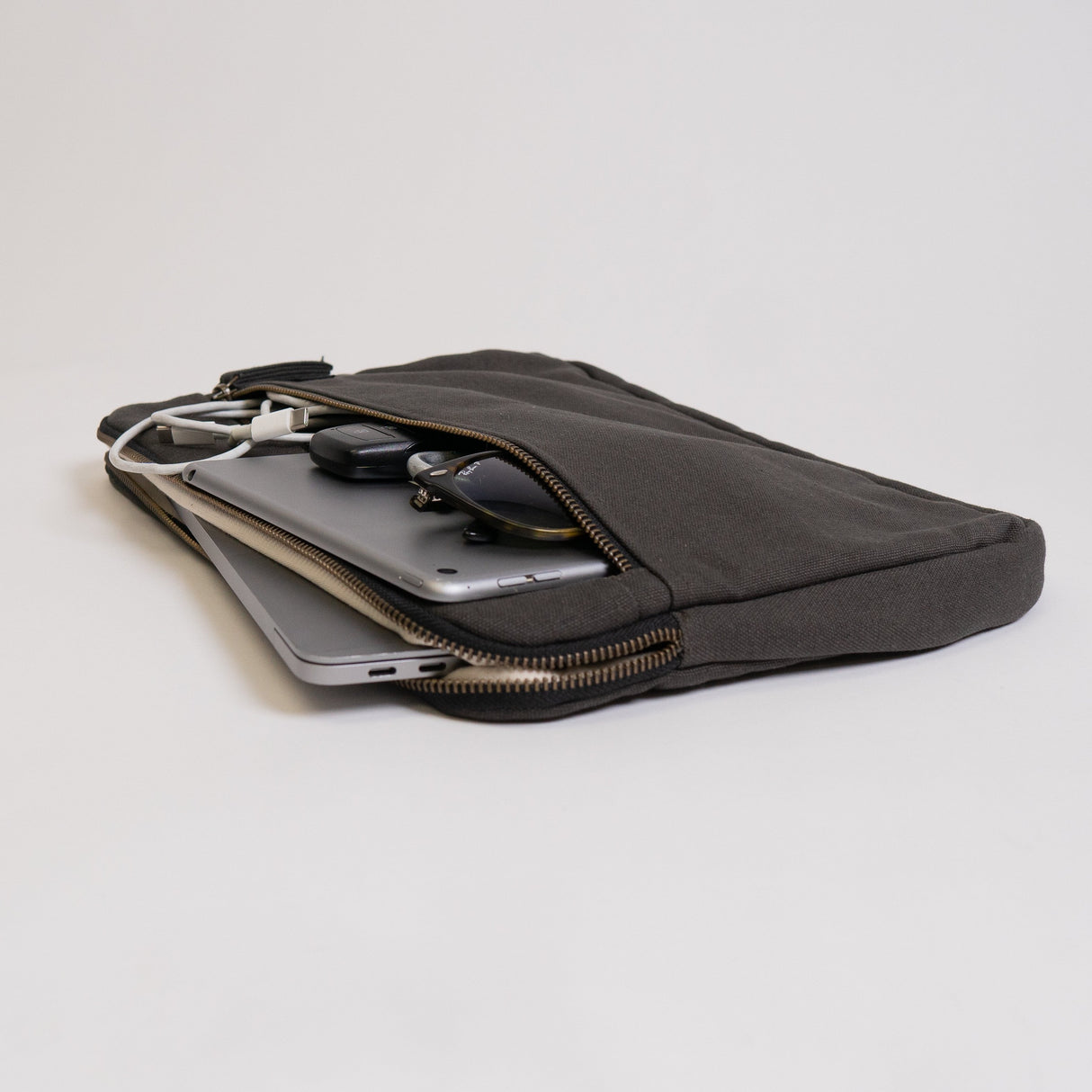 Erdig Laptop Sleeve 13 and 14 inches
