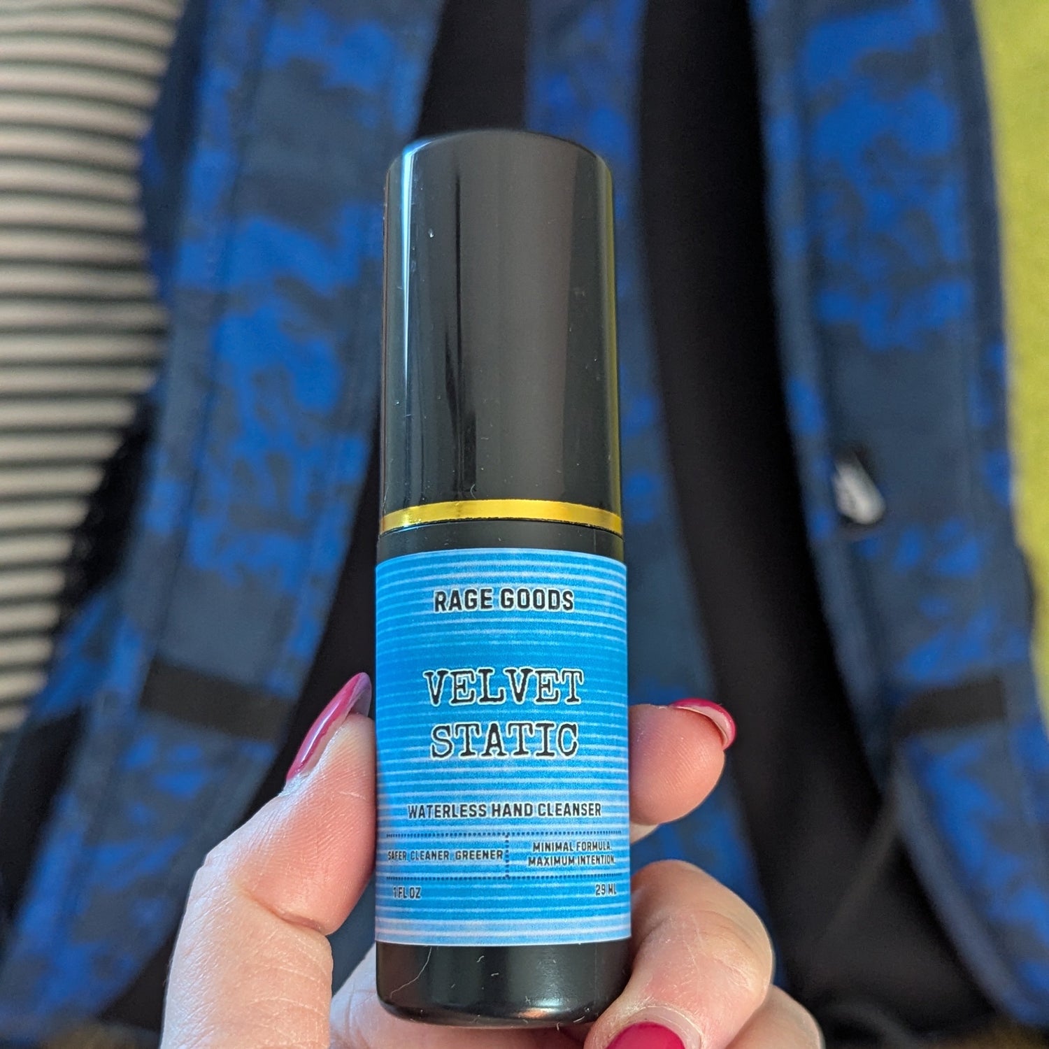 Waterless Hand Cleanser: Essential Oils