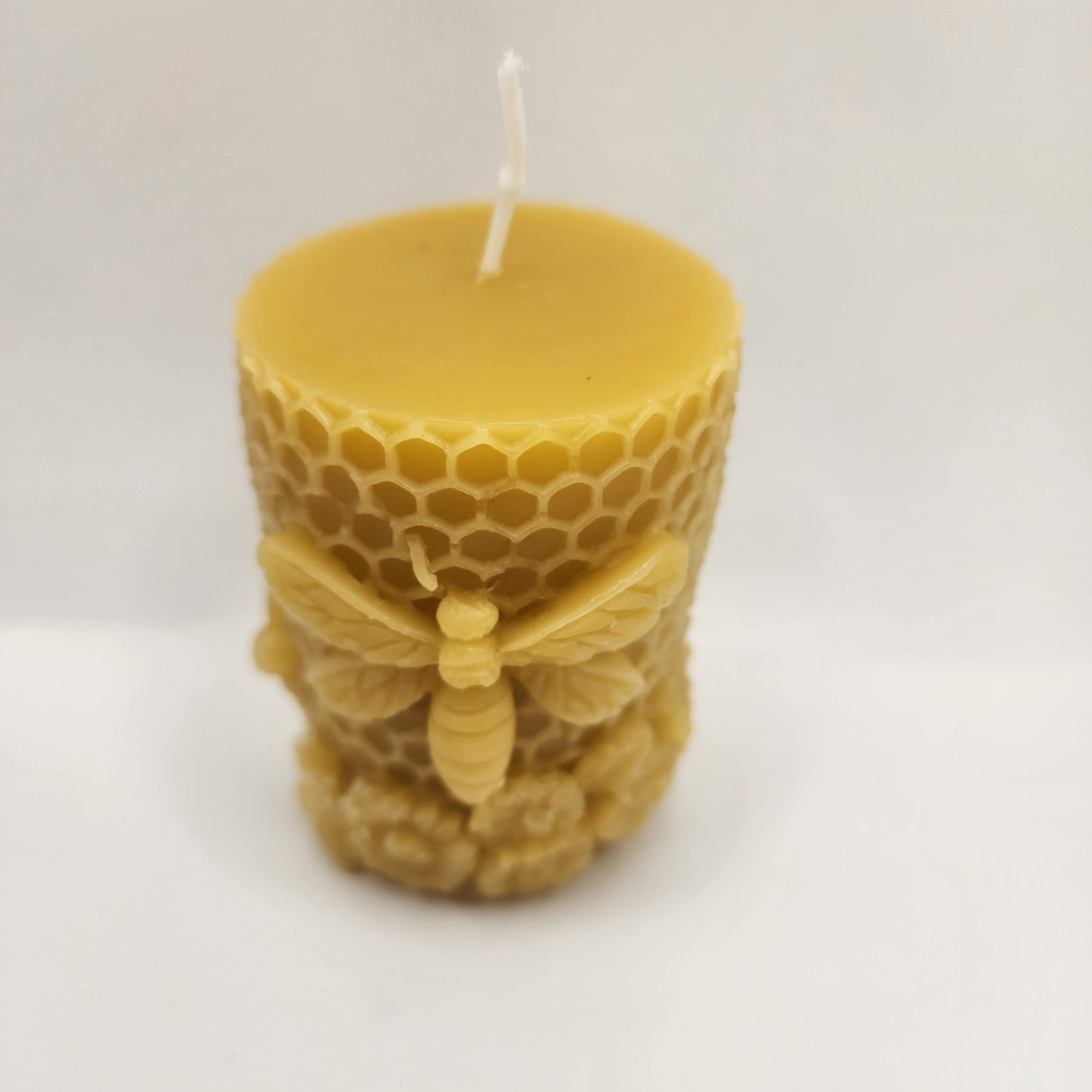 Dragonfly on Flowers Beeswax Candle – 3.7 oz