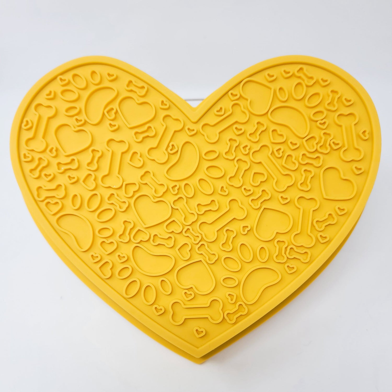 Love SlowMo slow feeder and lick mat