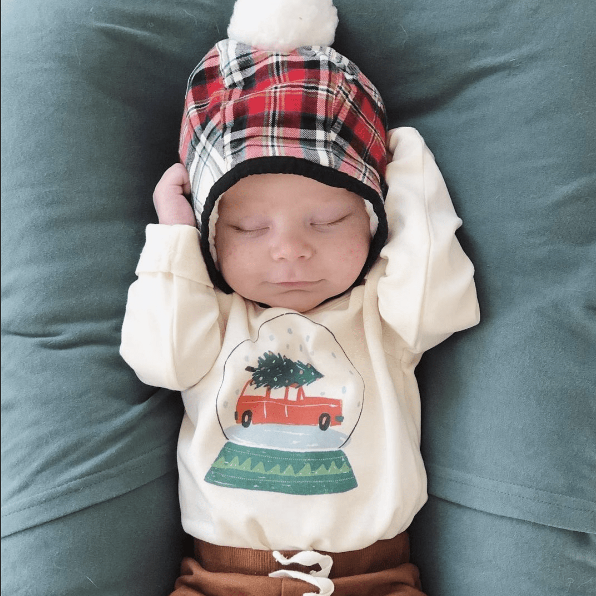 long sleeve graphic bodysuit | snow globe